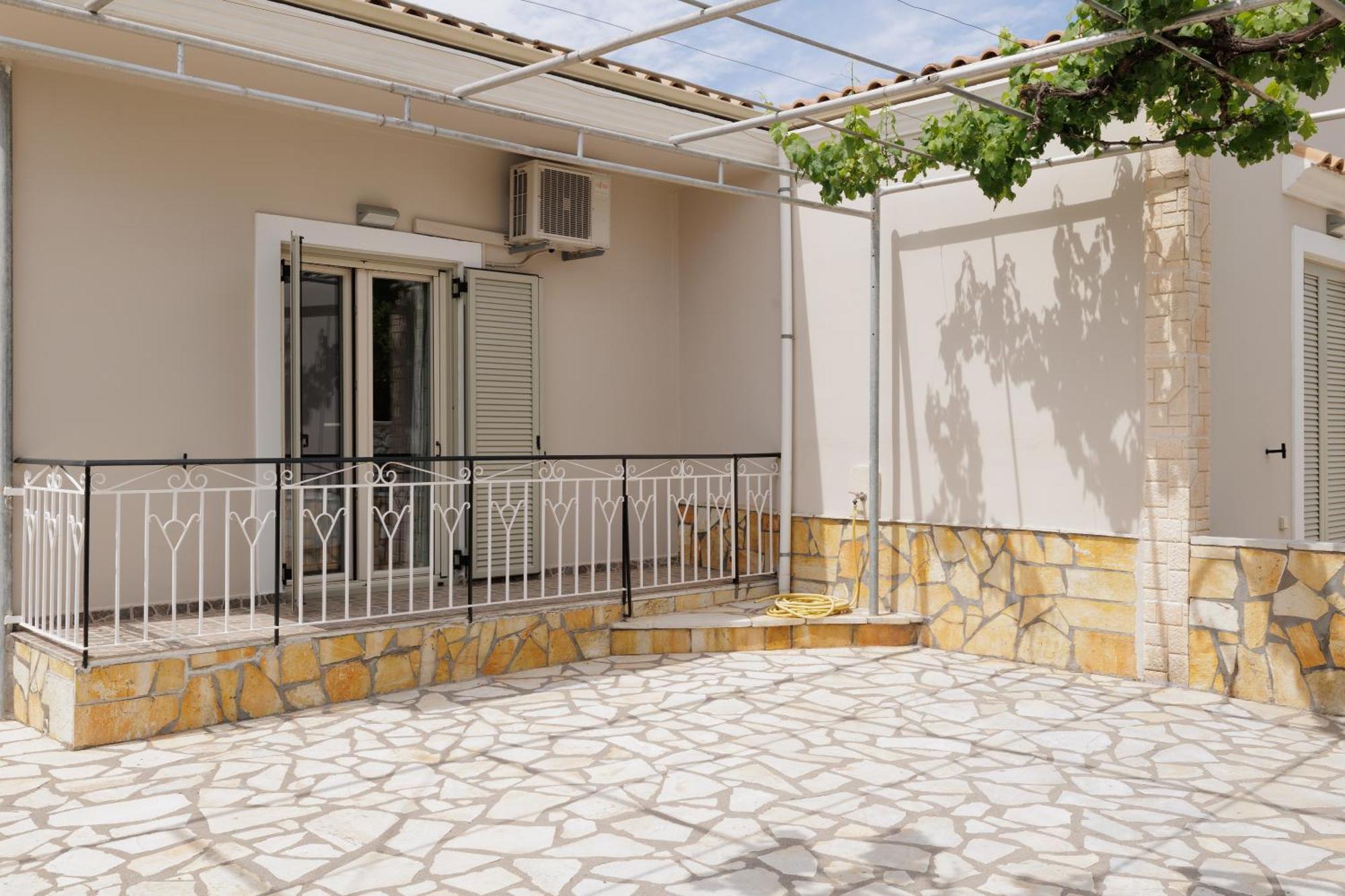 Santos Luxury Apartments Dassia  Dış mekan fotoğraf