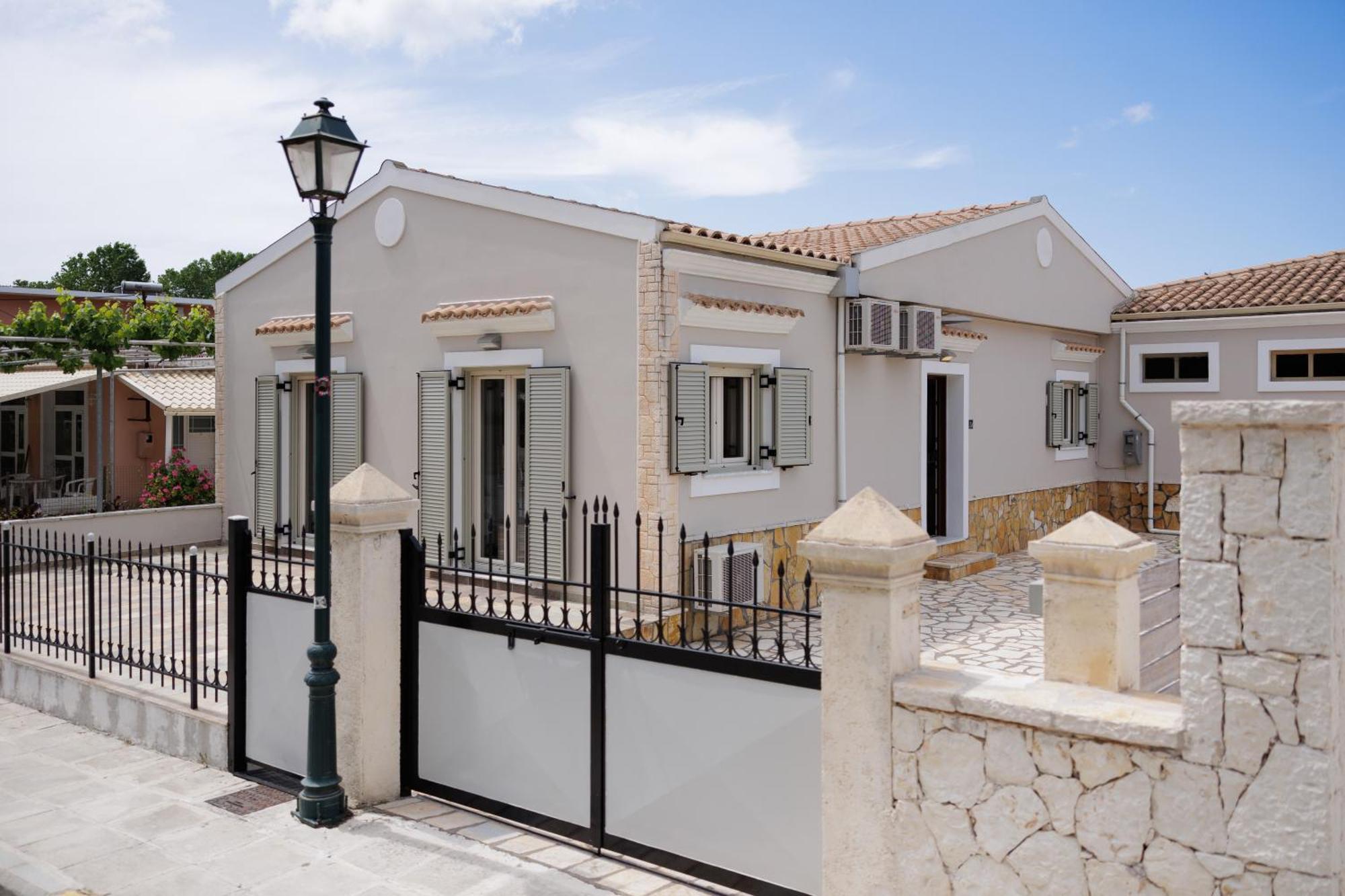 Santos Luxury Apartments Dassia  Dış mekan fotoğraf