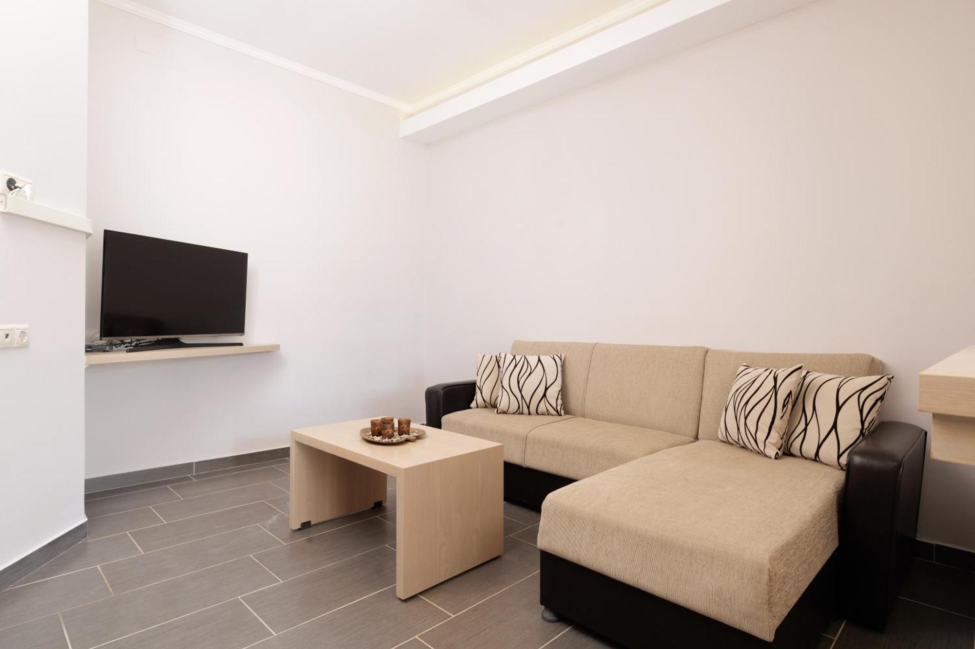 Santos Luxury Apartments Dassia  Oda fotoğraf